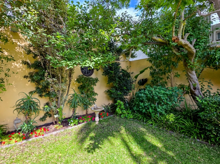 5 Bedroom Property for Sale in Fresnaye Western Cape